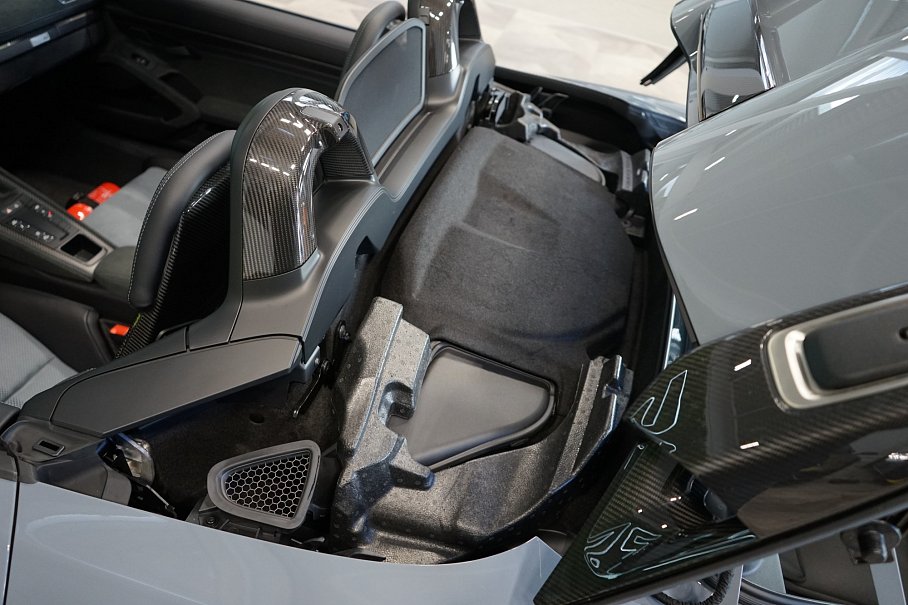 Porsche 718 Spyder RS Weissach