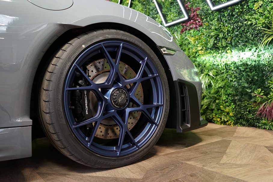 Porsche 718 Spyder RS Weissach