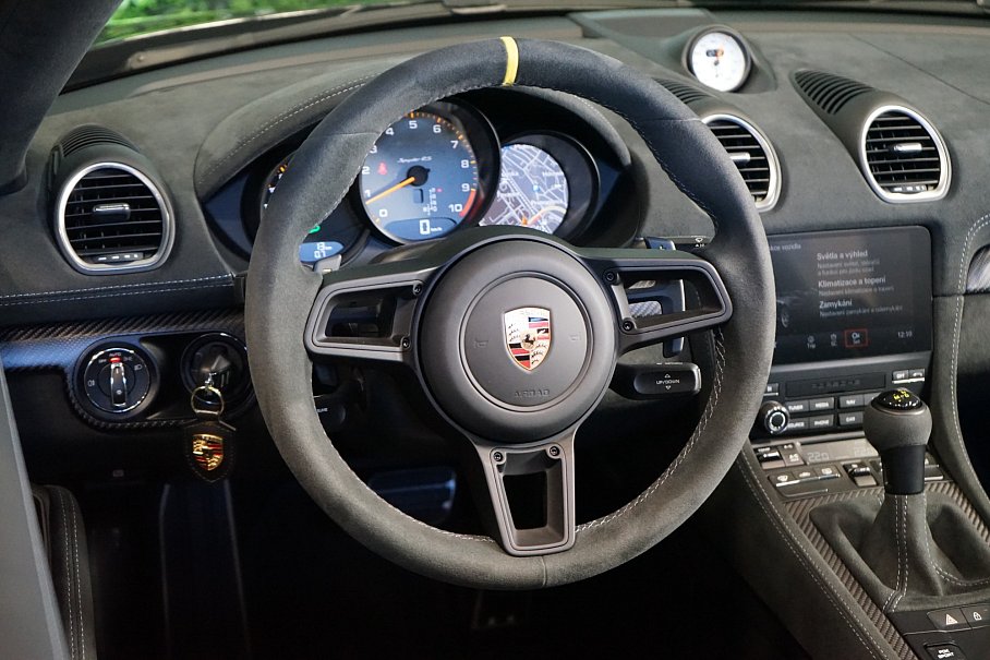 Porsche 718 Spyder RS Weissach