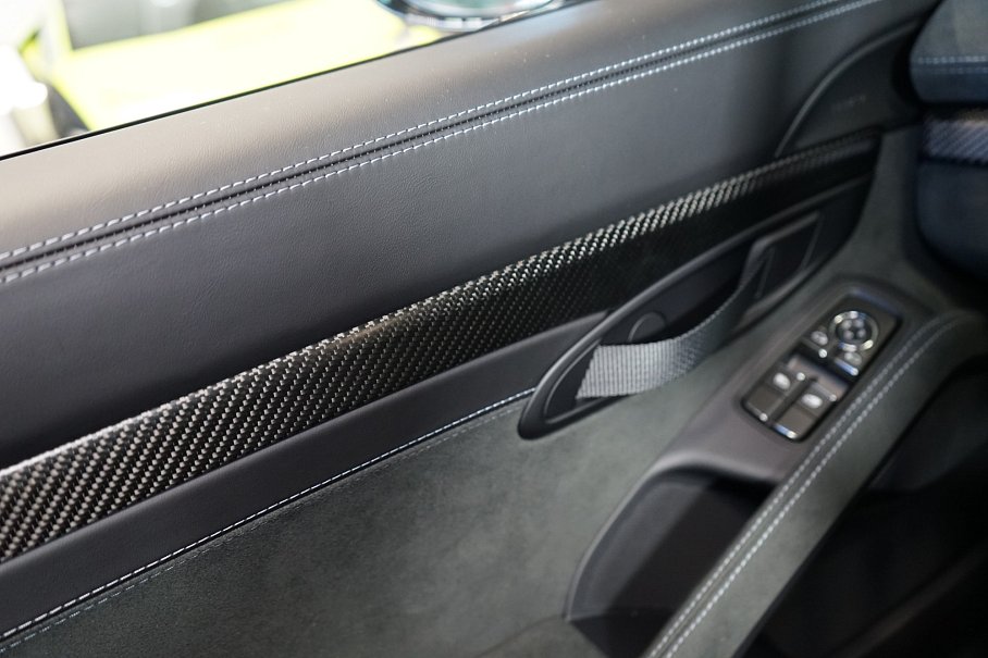 Porsche 718 Spyder RS Weissach