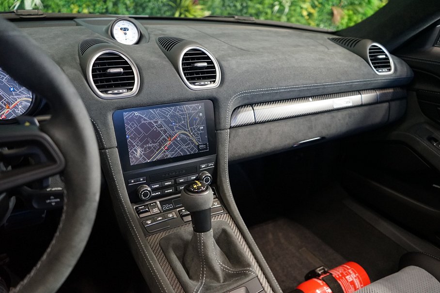 Porsche 718 Spyder RS Weissach