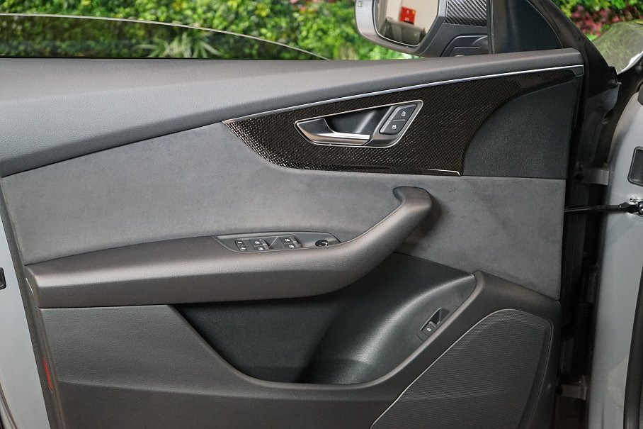 Audi Q8 55 TFSI quattro