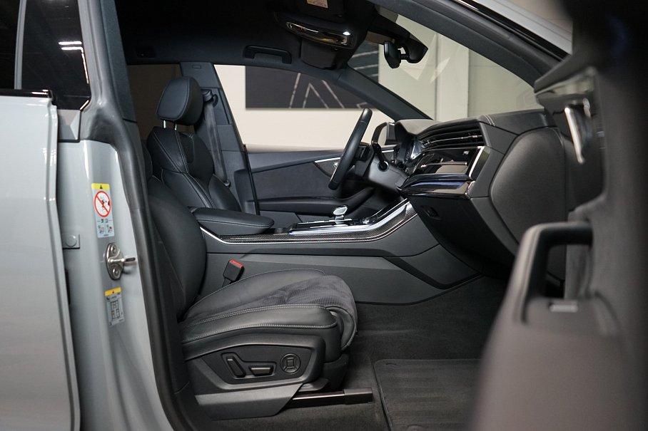 Audi Q8 55 TFSI quattro