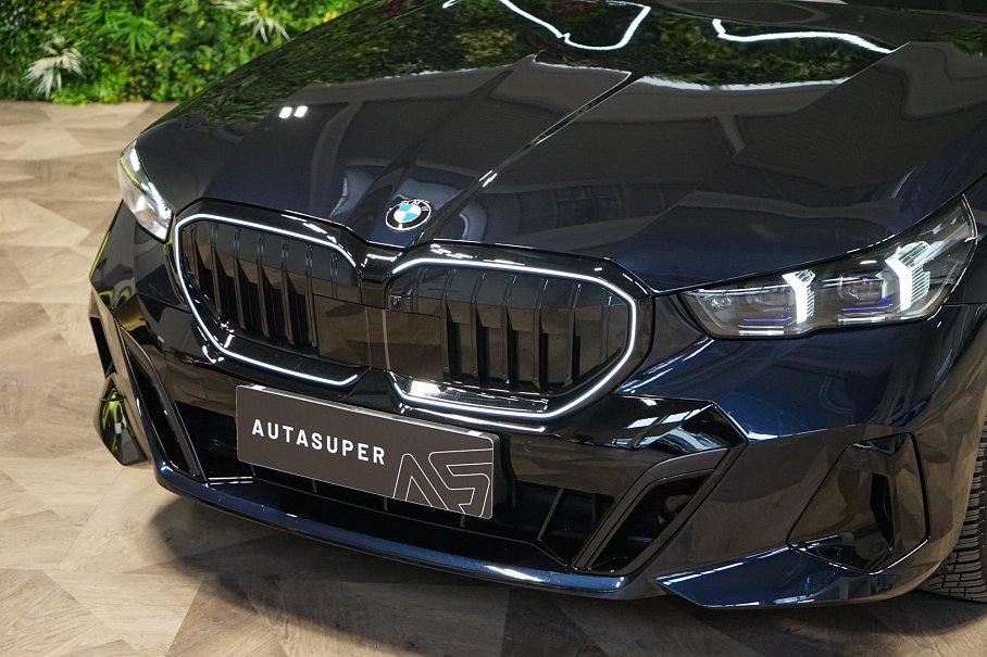 BMW Řada 5 540d xDrive Touring