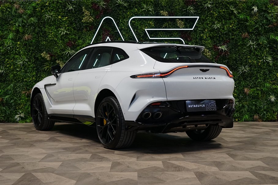 Aston Martin DBX 707