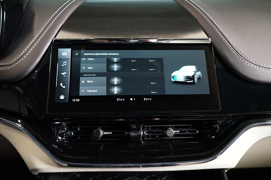 Aston Martin DBX 707