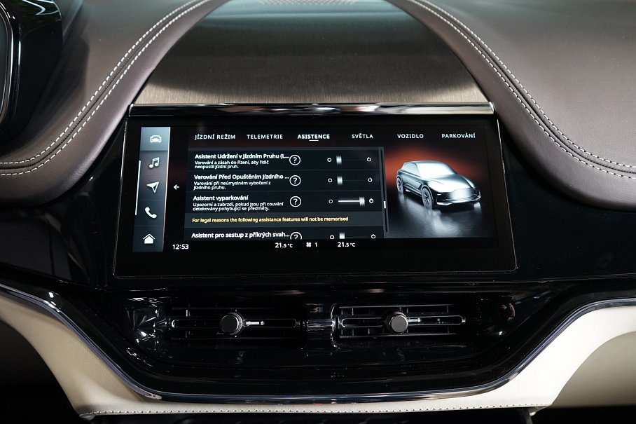 Aston Martin DBX 707