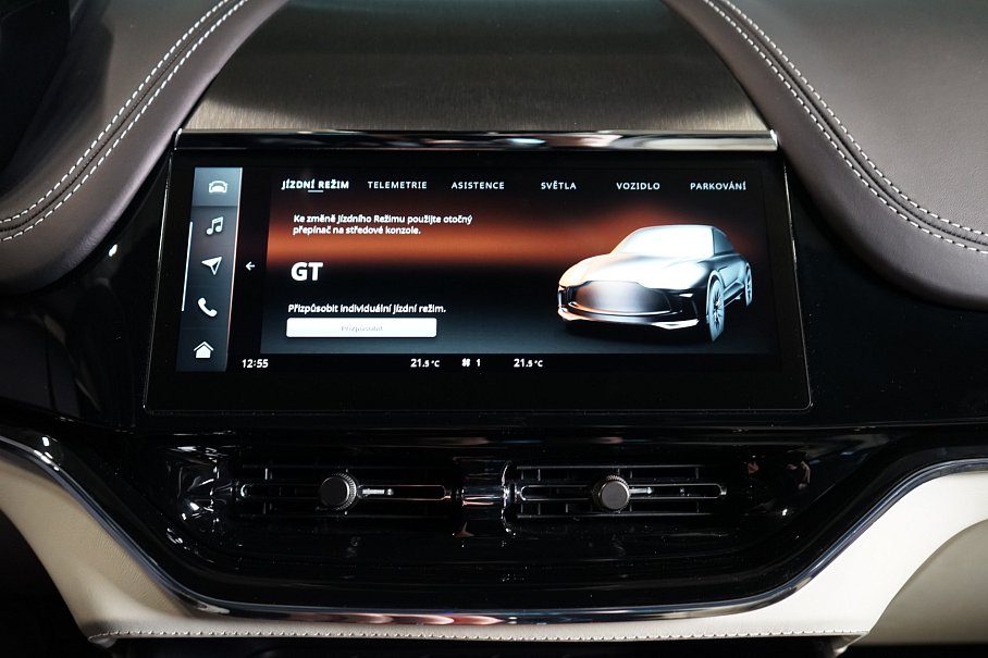 Aston Martin DBX 707