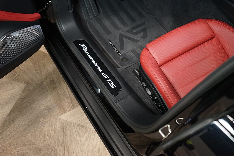Porsche Panamera GTS