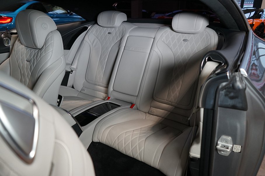 Mercedes-Benz Třída S 500 4Matic Coupé