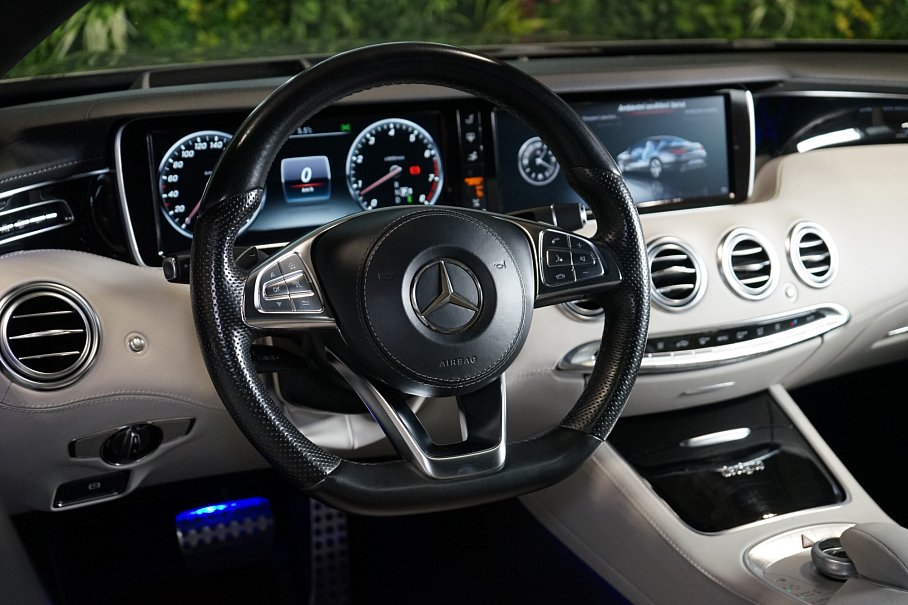 Mercedes-Benz Třída S 500 4Matic Coupé