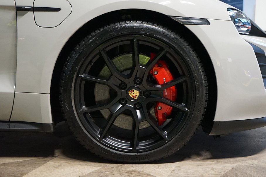 Porsche Taycan GTS Sport Turismo