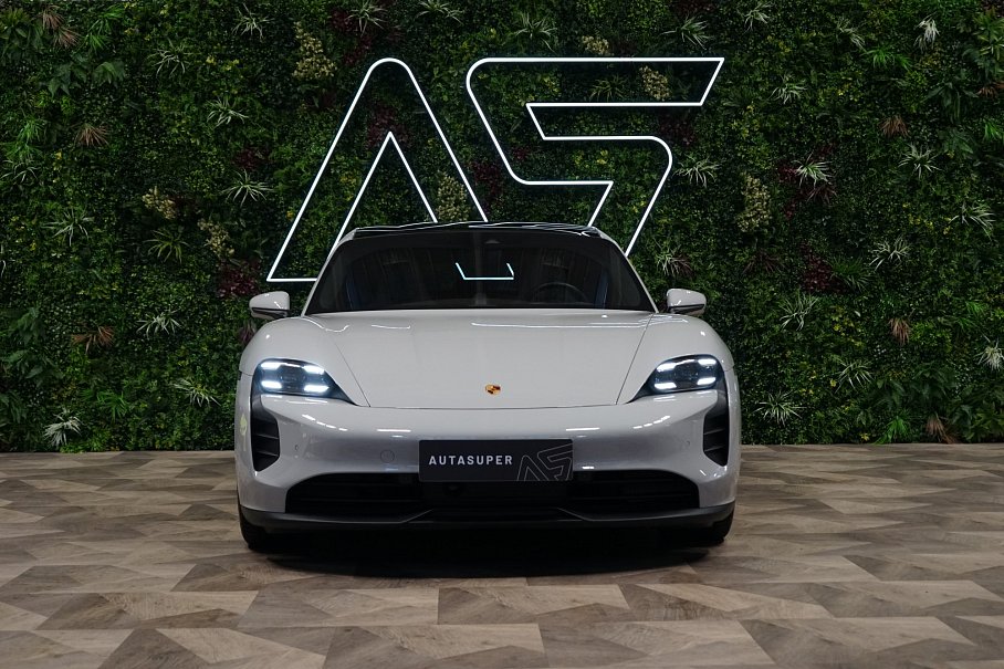 Porsche Taycan GTS Sport Turismo