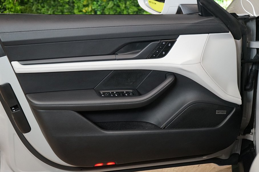 Porsche Taycan GTS Sport Turismo