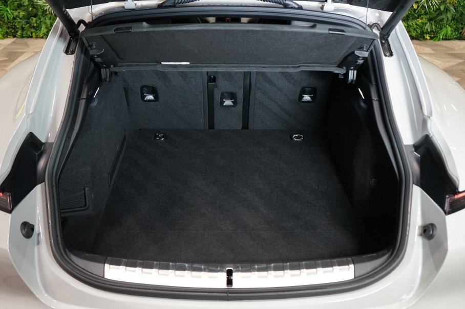 Porsche Taycan GTS Sport Turismo