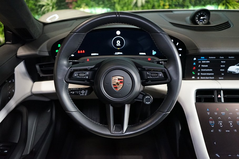 Porsche Taycan GTS Sport Turismo