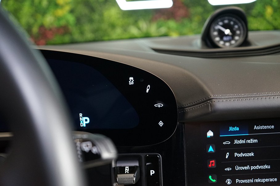 Porsche Taycan GTS Sport Turismo