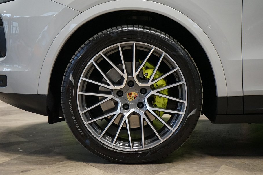 Porsche Cayenne Coupe E-Hybrid