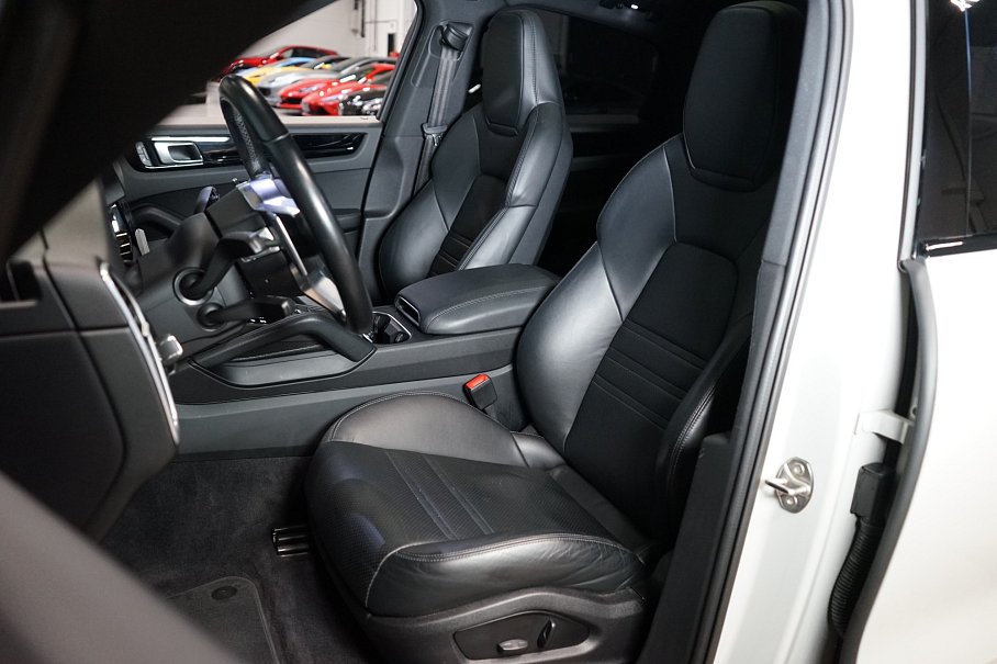 Porsche Cayenne Coupe E-Hybrid