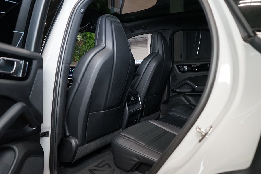 Porsche Cayenne Coupe E-Hybrid