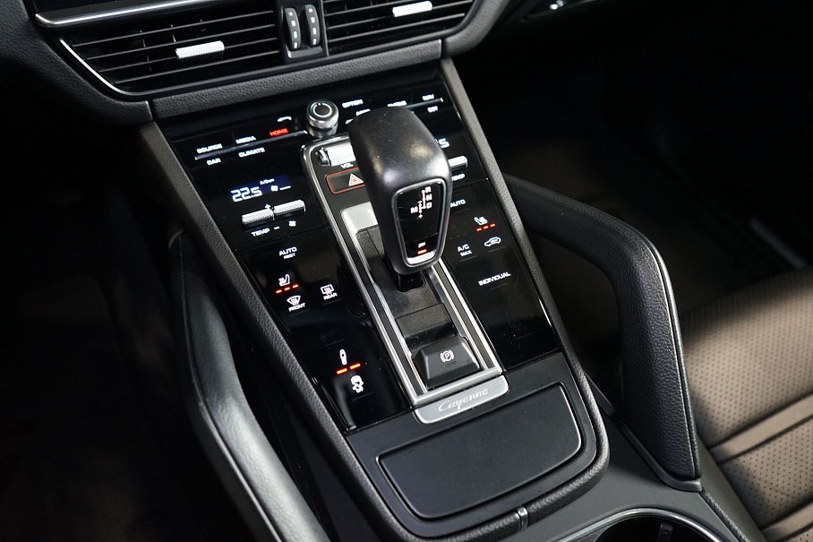 Porsche Cayenne Coupe E-Hybrid