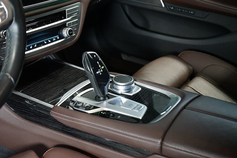 BMW Řada 7 40d xDrive