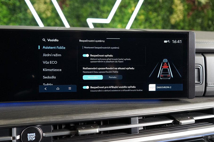 Hyundai Santa Fe 1.6 TGDI HEV