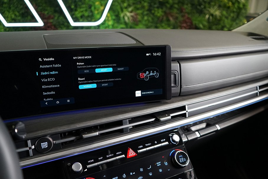 Hyundai Santa Fe 1.6 TGDI HEV