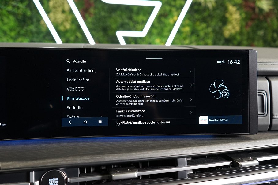 Hyundai Santa Fe 1.6 TGDI HEV