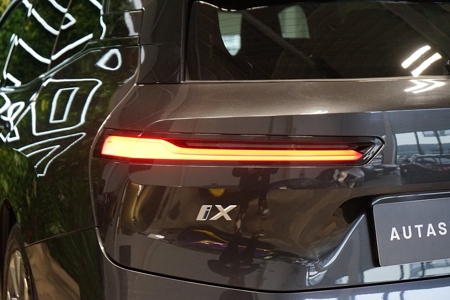 BMW IX xDrive 50