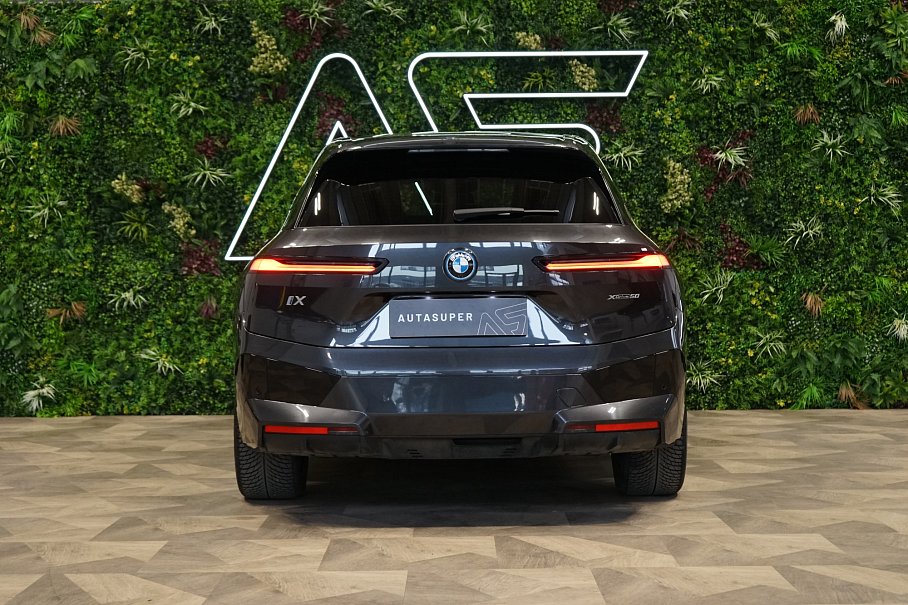BMW IX xDrive 50