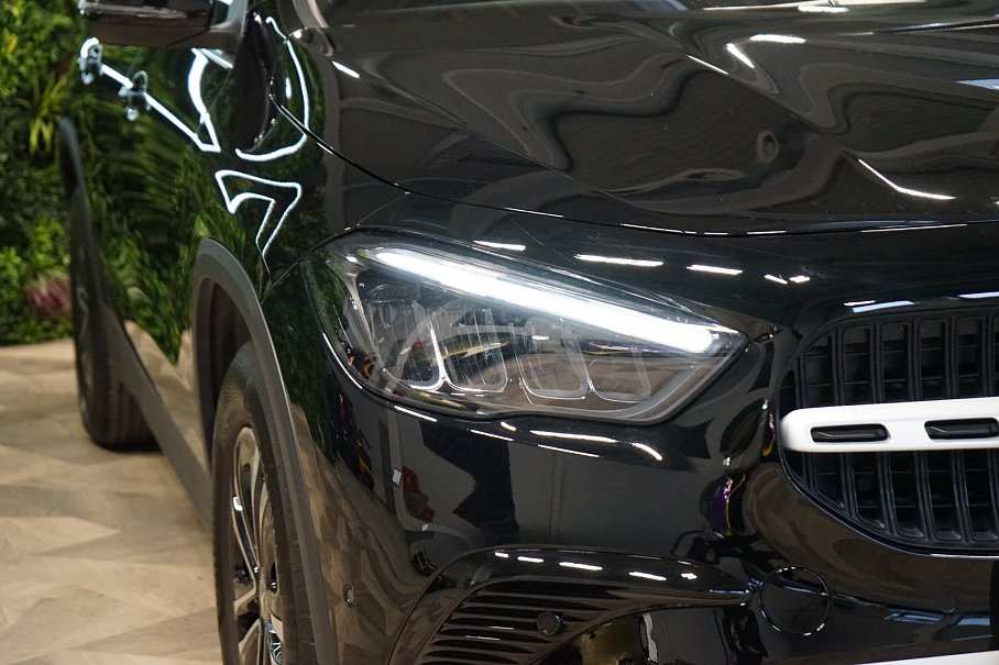 Mercedes-Benz GLA 180