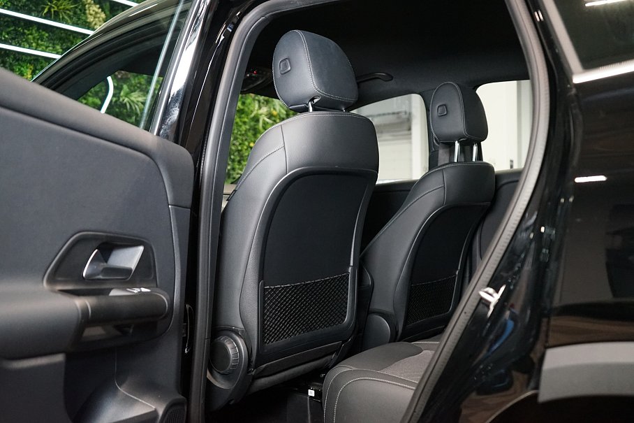 Mercedes-Benz GLA 180