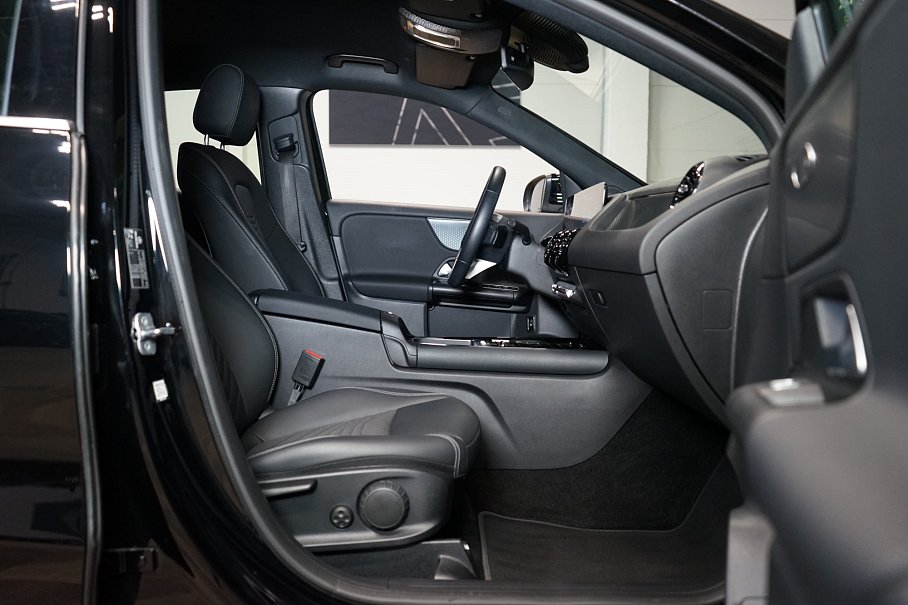 Mercedes-Benz GLA 180