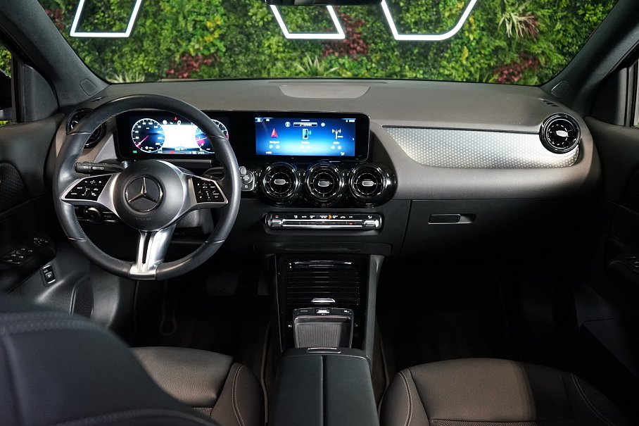 Mercedes-Benz GLA 180