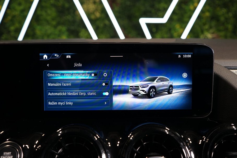 Mercedes-Benz GLA 180