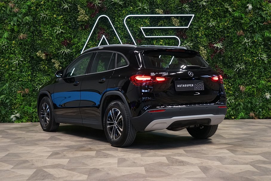 Mercedes-Benz GLA 200d