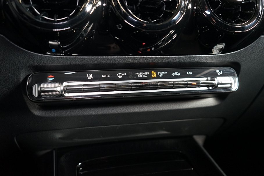 Mercedes-Benz GLA 200d