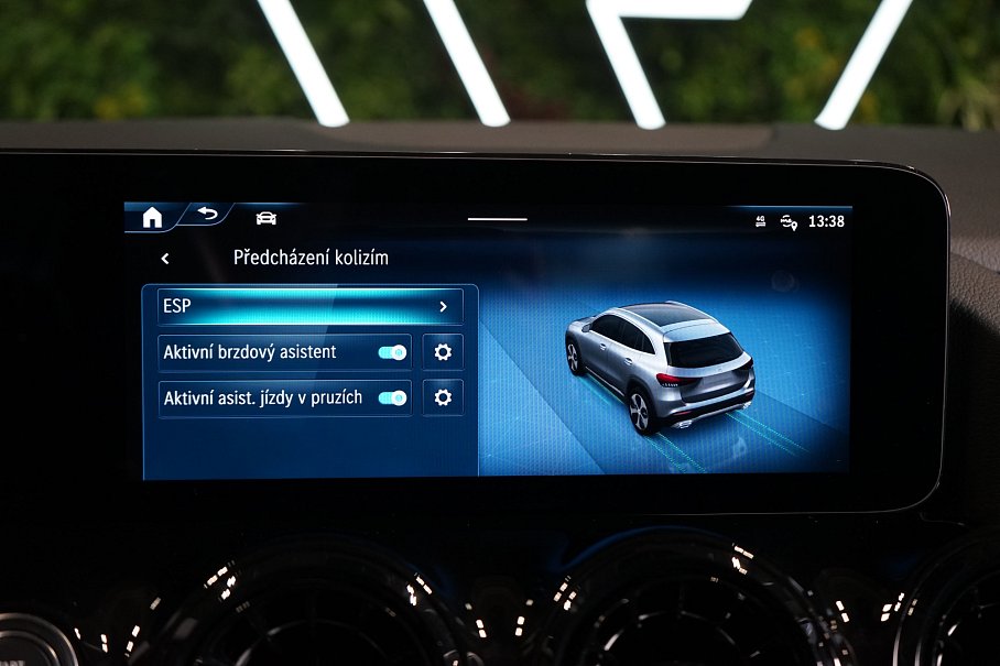 Mercedes-Benz GLA 200d