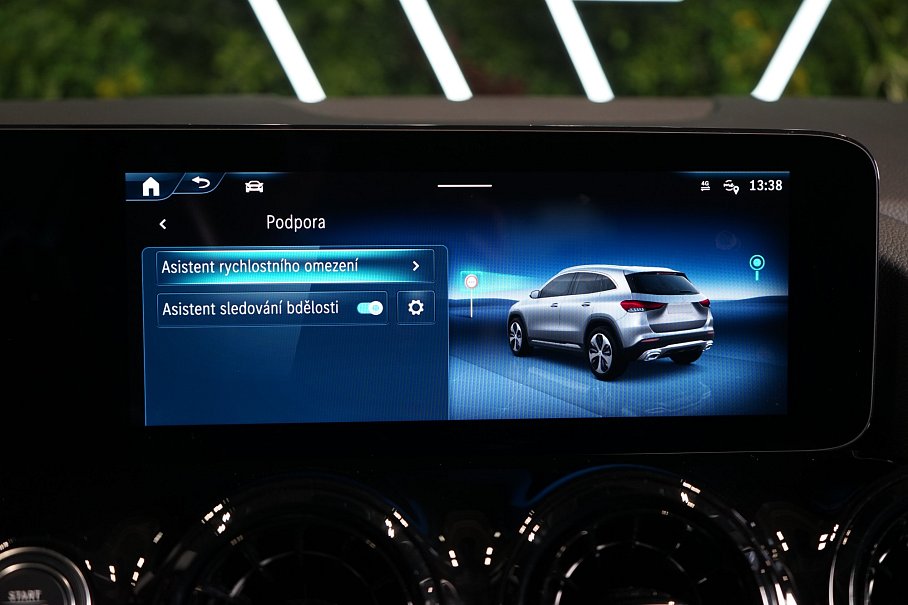 Mercedes-Benz GLA 200d