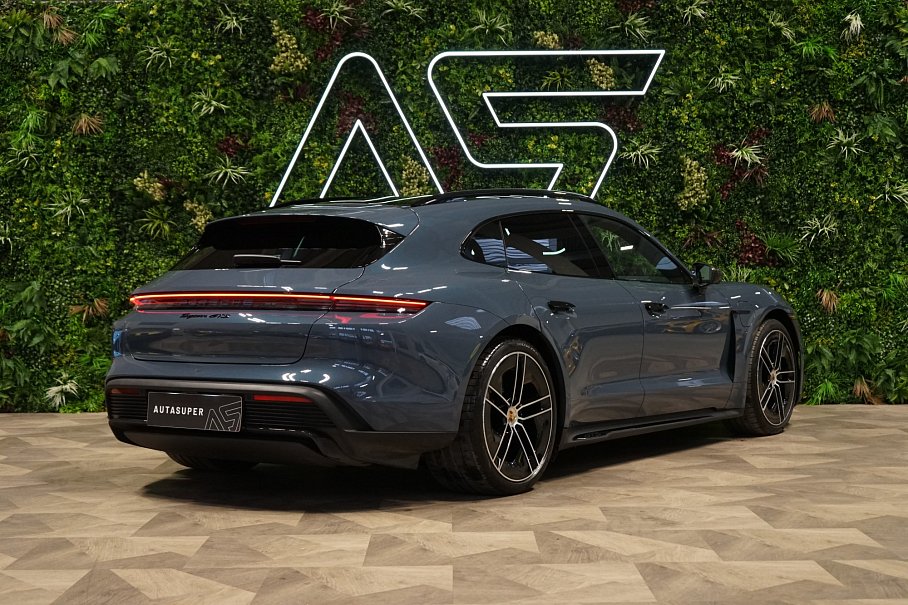 Porsche Taycan GTS Sport Turismo