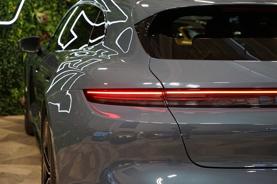 Porsche Taycan GTS Sport Turismo