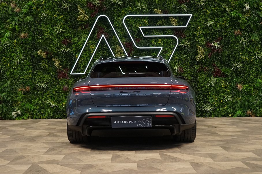 Porsche Taycan GTS Sport Turismo