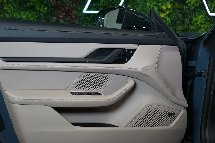 Porsche Taycan GTS Sport Turismo