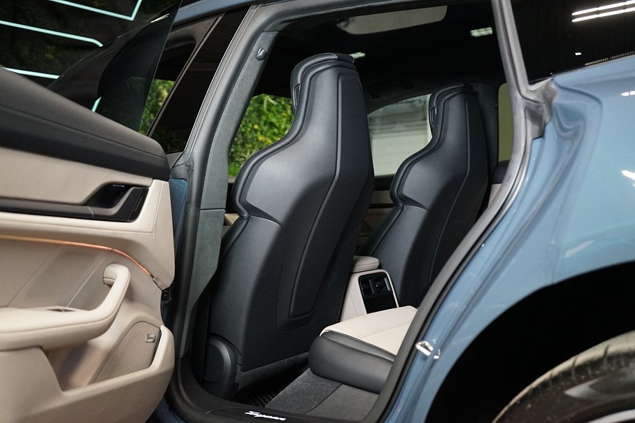 Porsche Taycan GTS Sport Turismo