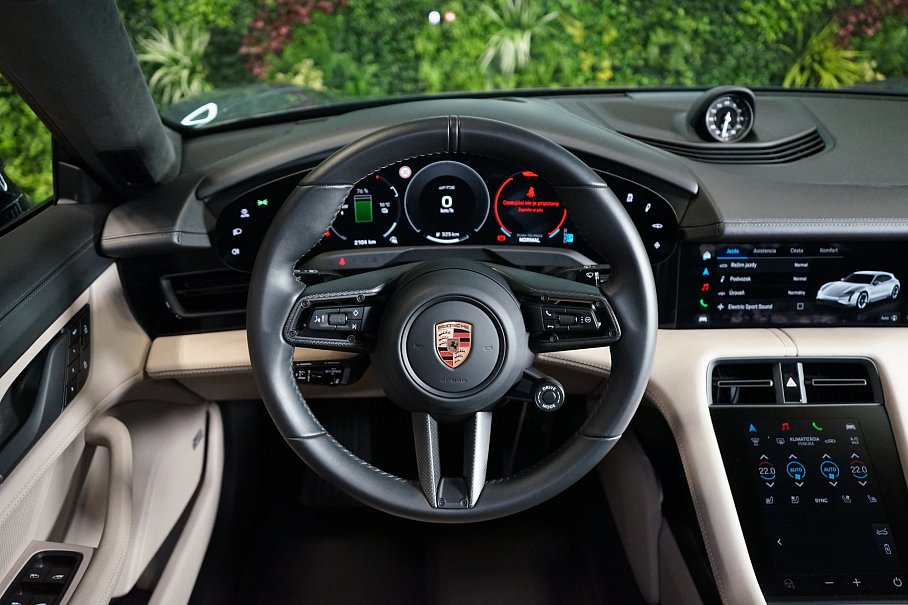 Porsche Taycan GTS Sport Turismo