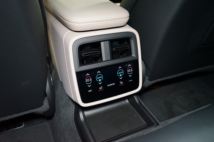 Porsche Taycan GTS Sport Turismo