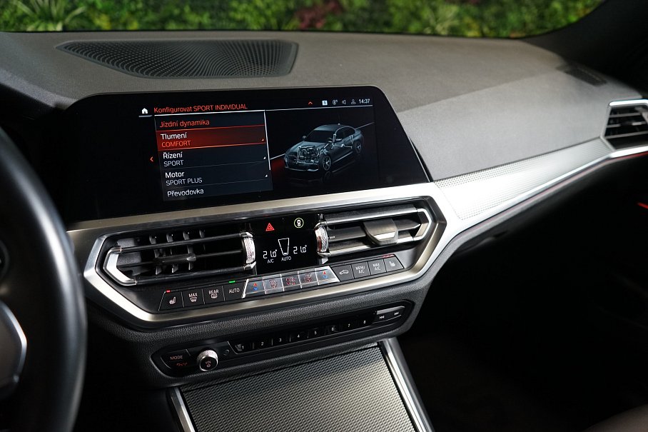 BMW Řada 3 30i xDrive