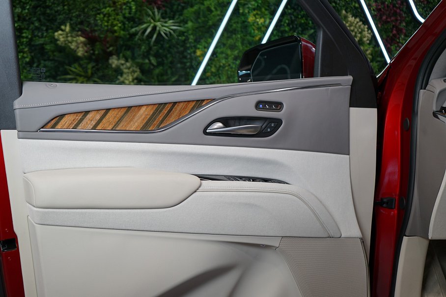 Cadillac Escalade ESV Sport Platinum