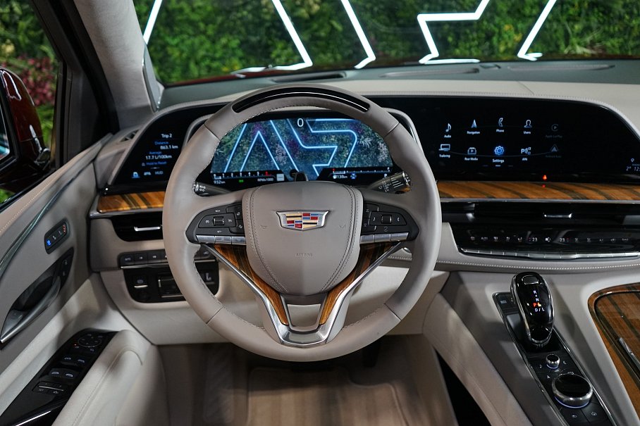 Cadillac Escalade ESV Sport Platinum